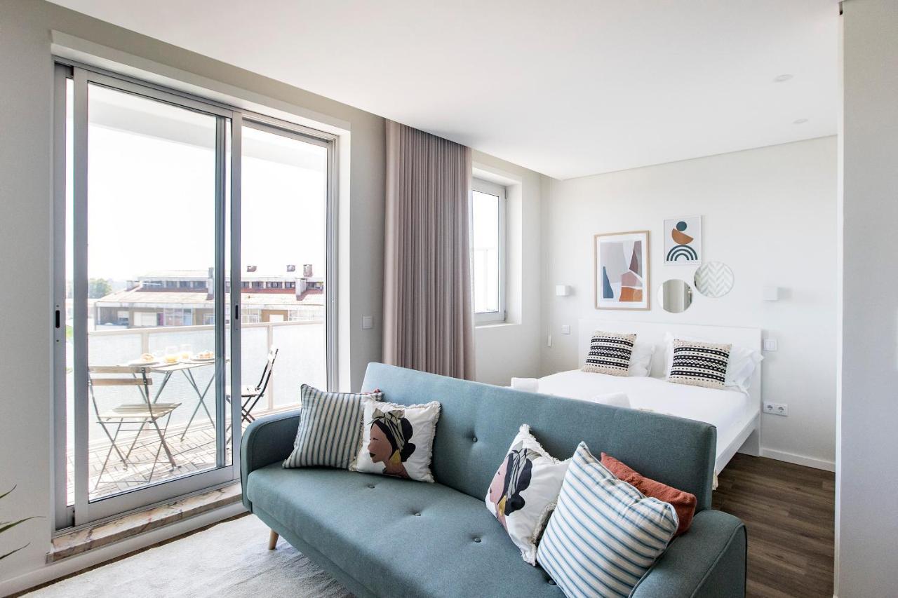 Elegant Studio W/ Ac & Balcony By Lovelystay Porto Exterior foto