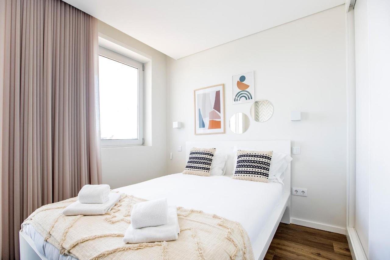 Elegant Studio W/ Ac & Balcony By Lovelystay Porto Exterior foto